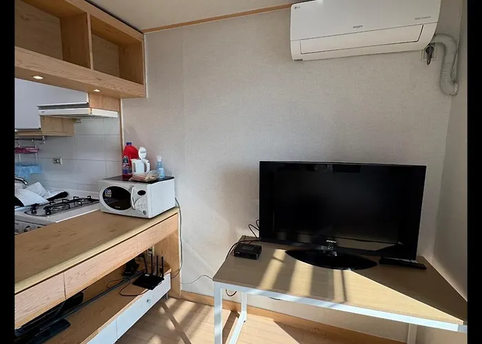 Hongdae Sinchon Mountain View Apartment