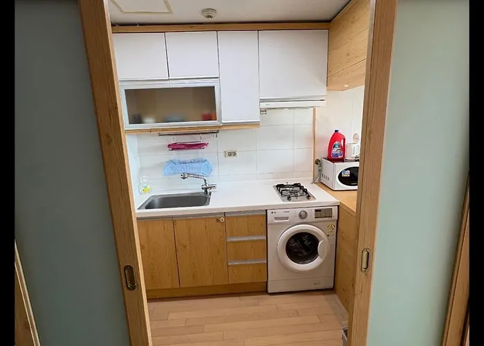 Apartment Hongdae Sinchon Mountain View *