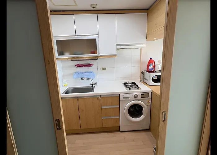 Apartment Hongdae Sinchon Mountain View Seoul